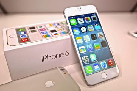 Arriva il nuovo iPhone 6 tra le polemiche!