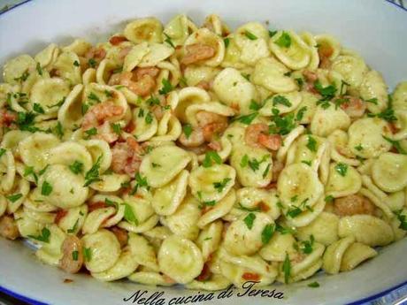 ORECCHIETTE GAMBERETTI E POMODORINI