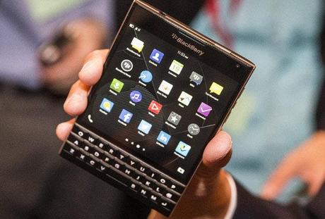 BlackBerry Passport: 200.000 preodini in sole 10 ore