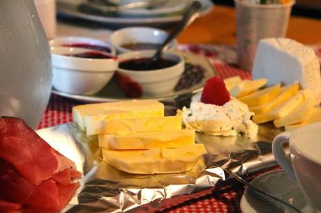 Colazione in alta quota alla Malga Sasso Piatto