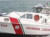 Immigrati: arrivo Crotone barcone quasi persone