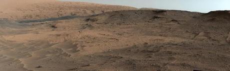 Insolite rocce sul suolo marziano(video: il rover Curiosity  sul monte Sharp)