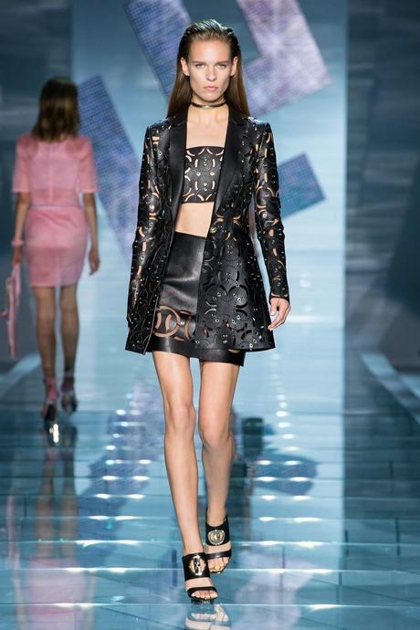 Milano Moda Donna: Versace P/E 2015