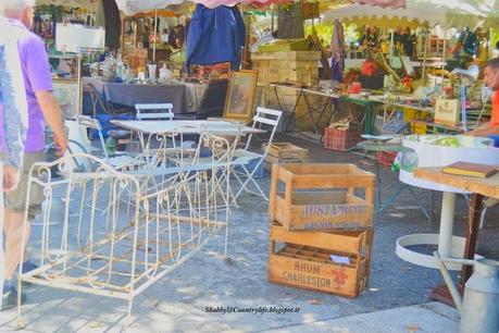 Barjac, Provenza - shabby&countrylife.blogspot.it 