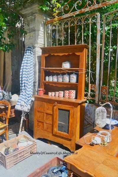 Barjac, Provenza - shabby&countrylife.blogspot.it 