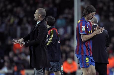 Barcelona´s coach Pep Guardiola (L) and