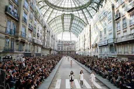 CHANEL COLLEZIONE SS2015 UNA PROTESTA FEMMINISTA