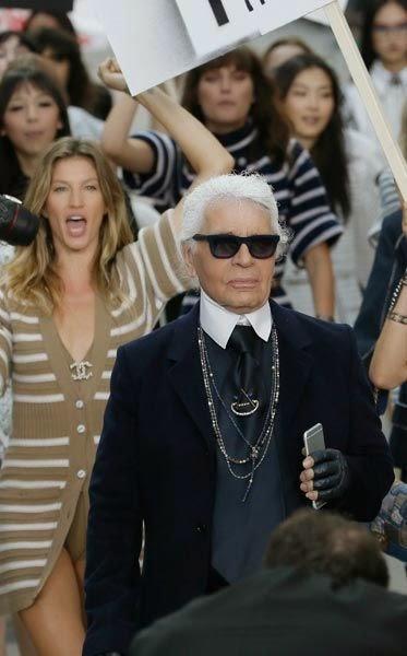 CHANEL COLLEZIONE SS2015 UNA PROTESTA FEMMINISTA