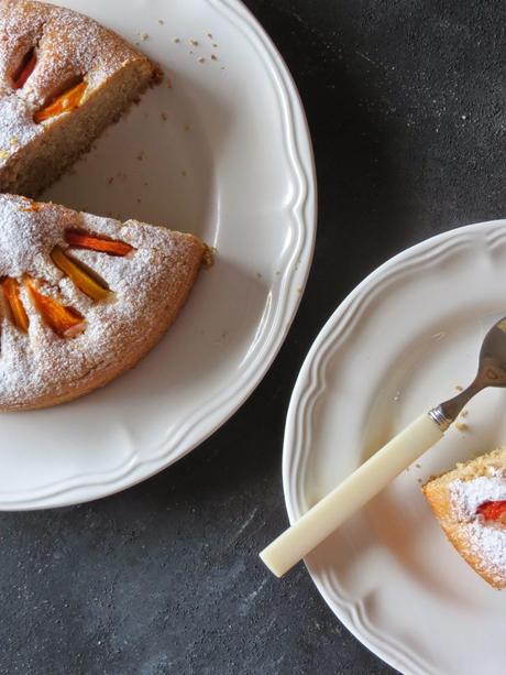 Cake integrale alle pesche e cardamomo