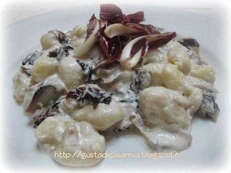 Gnocchi di patate con radicchio e panna