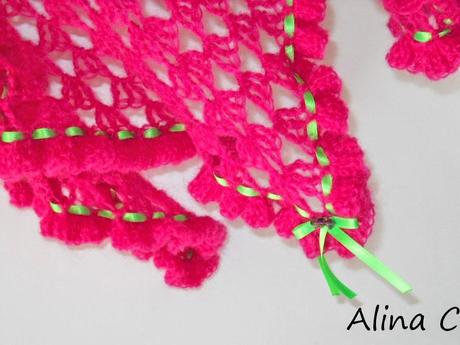 FLUO', scialle crochet in mohair con nastrino in raso. Per un inverno caldo & colorato!