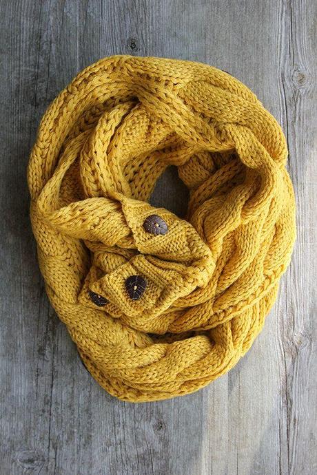 mustard-knit-scarf