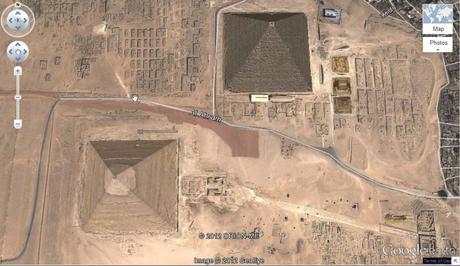 piramidi di giza su google