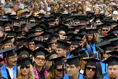 Il dilemma dei laureati: restare o scappare?