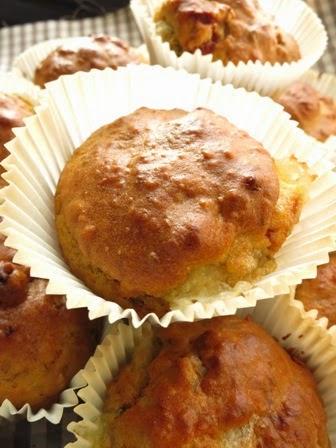 Muffin  profumati all'origano e timo e....