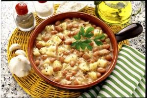 Zuppa di patate, cipolle e fagioli