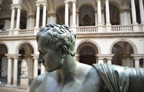 Napoleone Bonaparteopera del Canova a Breraè stato restit...