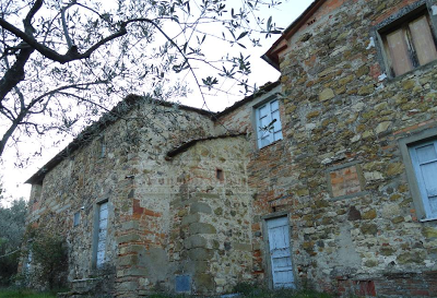 Funzione dei nuraghi. Confronti con masserie, bagli e cascine.