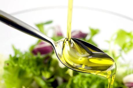 Quanto è importante l'olio d'oliva nella mia alimentazione