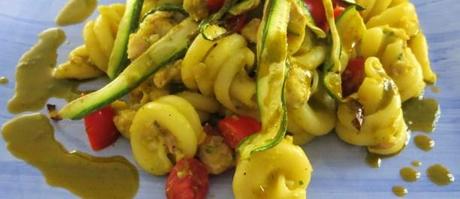 pasta corta di gragnano al sugarello, zucchine e fiori.