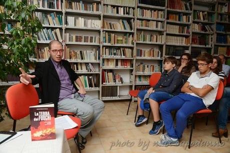 Libri: Antonio Moccia presenta a Positano: La terra dei Fuochi