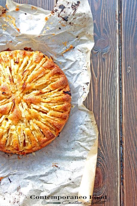 torta di mele con salsa 6 contemporaneo food Apple Cake con salsa calda Butterscotch   la Torta di Mele e le sue mille declinazioni  