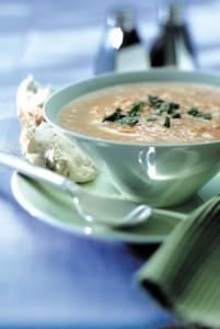 zuppa-con-piselli-primavera-pancetta-e-menta