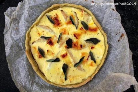 Quiche con pere, brie e salvia