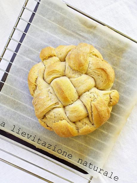 Pane intrecciato alle patate americane