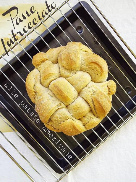 Pane intrecciato alle patate americane