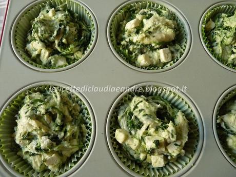 Muffin salati con yogurt greco, spinaci e feta