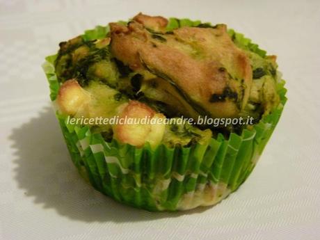 Muffin salati con yogurt greco, spinaci e feta