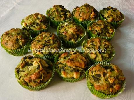 Muffin salati con yogurt greco, spinaci e feta