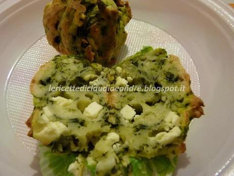 Muffin salati con yogurt greco, spinaci e feta