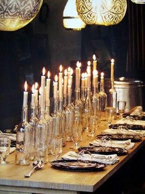 The easiest way: bottles, candles and a romantic atmosphere!