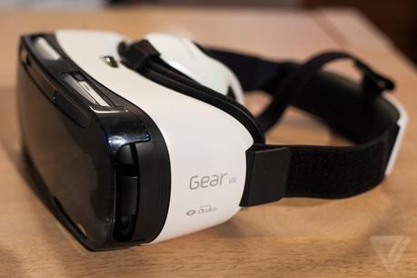 Samsung Gear VR: un documento svela prezzo e data di lancio