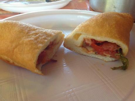 SALUMIFICIO PEVERI CONTEST HAPPY HOUR DOP: Calzone con salame e mozzarella