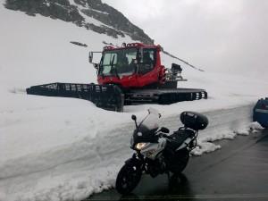 passi-svizzeri-maggio-neve-7