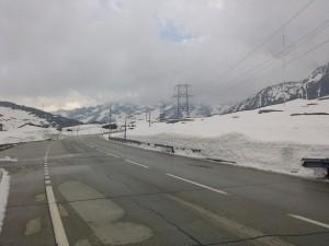 passi-svizzeri-maggio-neve-3