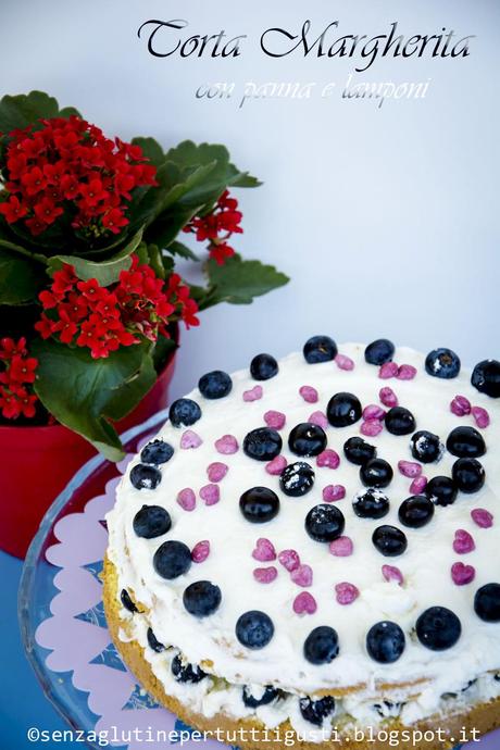 Torta Margherita senza glutine alla panna fresca e mirtilli