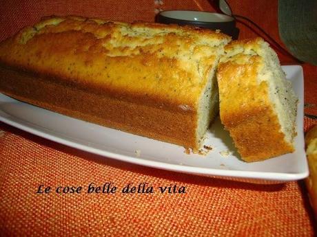 Plumcake al limone con semi di papavero