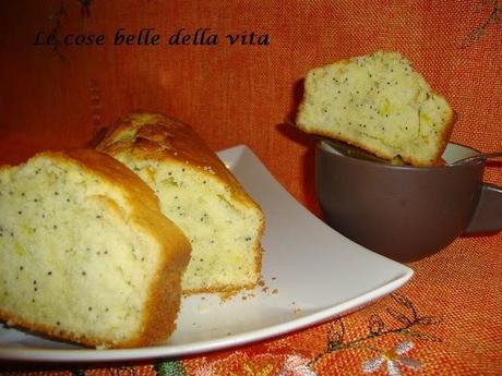 Plumcake al limone con semi di papavero