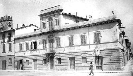 Viareggio - La casa di Giovanni Pacini costruita nel 1822 - foto tratta da A Viareggio con il treno dei ricordi -Pezzini Ed.