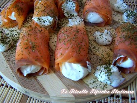 Involtini di salmone affumicato