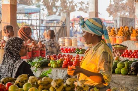 Mozambico 13: Mercati e politica