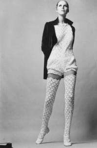 Vogue Italia compie 50 anni. Un universo di stile e immagini GUY-BOURDIN-Vogue-Italia-Ottobre-1967---Copia