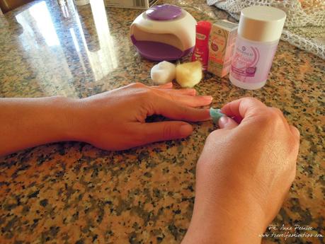 Gel nails at home di Essence