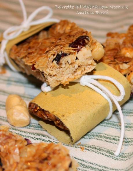 Barrette ai Fiocchi d'Avena con Nocciole e Mirtilli Rossi