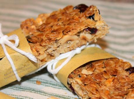 Barrette ai Fiocchi d'Avena con Nocciole e Mirtilli Rossi