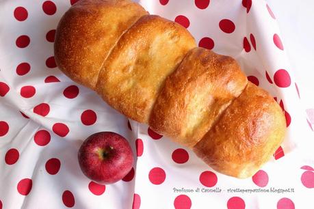 Pan brioches alle mele - la colazione per il week-end